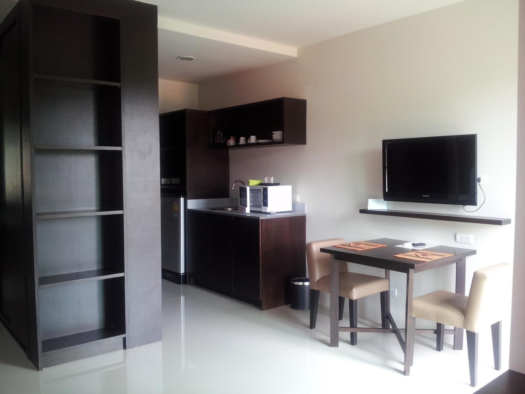Leisure Place Phuket Chalong Bagian luar foto